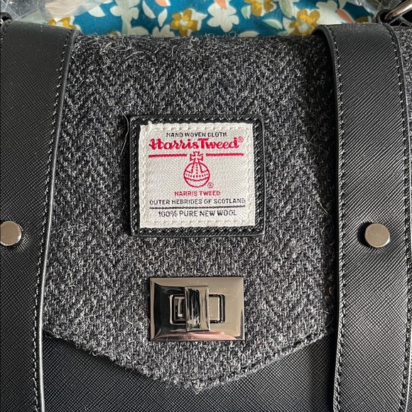 Harris Tweed Irish/Scottish Black and Gray Crossbody Bag - Picture 2 of 8